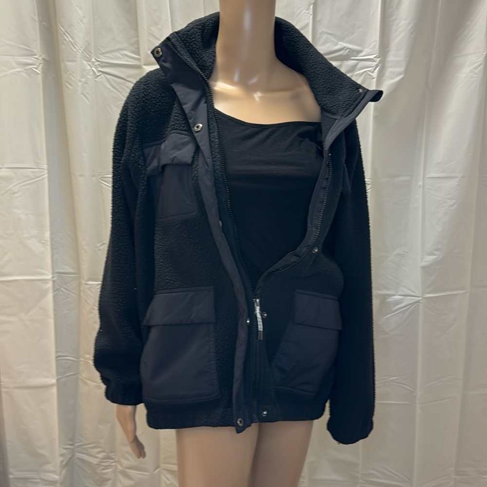 Vuori Women's Small Black Fleece Utility Sherpa